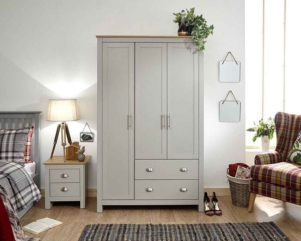 lancaster-2-drawer-3-door-wardrobe_1.jpg